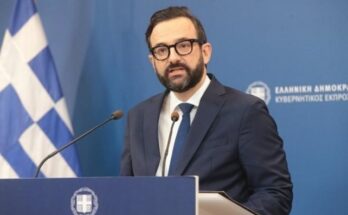 Παραίτηση κυβερνητικού εκπροσώπου