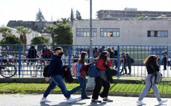 Πως ανοίγουν αύριο Τρίτη τα σχολεία