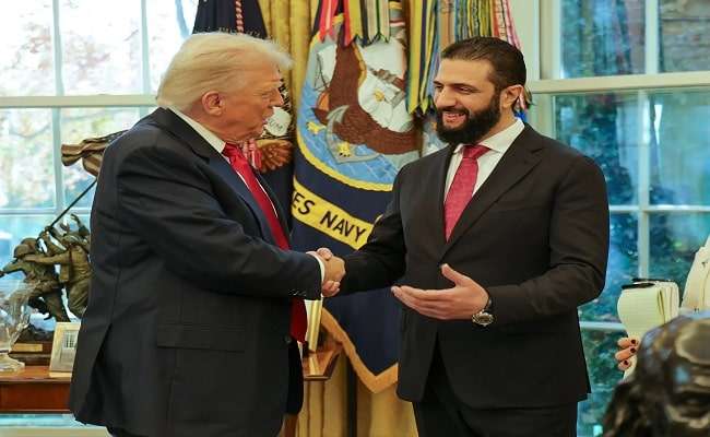 synantisi-tramp-al-sara