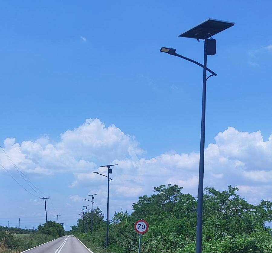 fota-ston-dromo-gia-vraxia